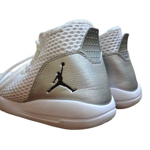 Air Jordan Reveal Metallic Silver White Men Size 8 Lace Up 834064 - Picture 2 of 7